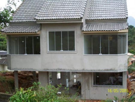 Janelas - Vidro Incolor com Alumínio Branco